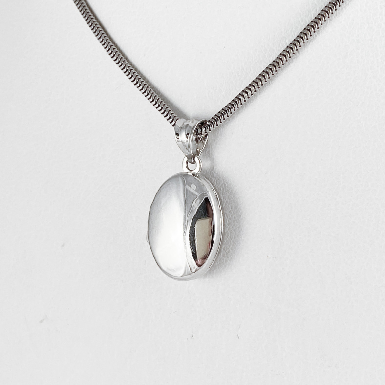 Bílé zlato přívěsek MEDAILONEK otevírací 